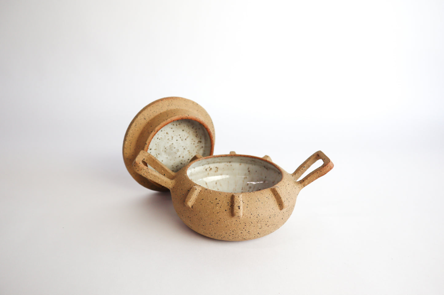 Cutie Lidded Pot