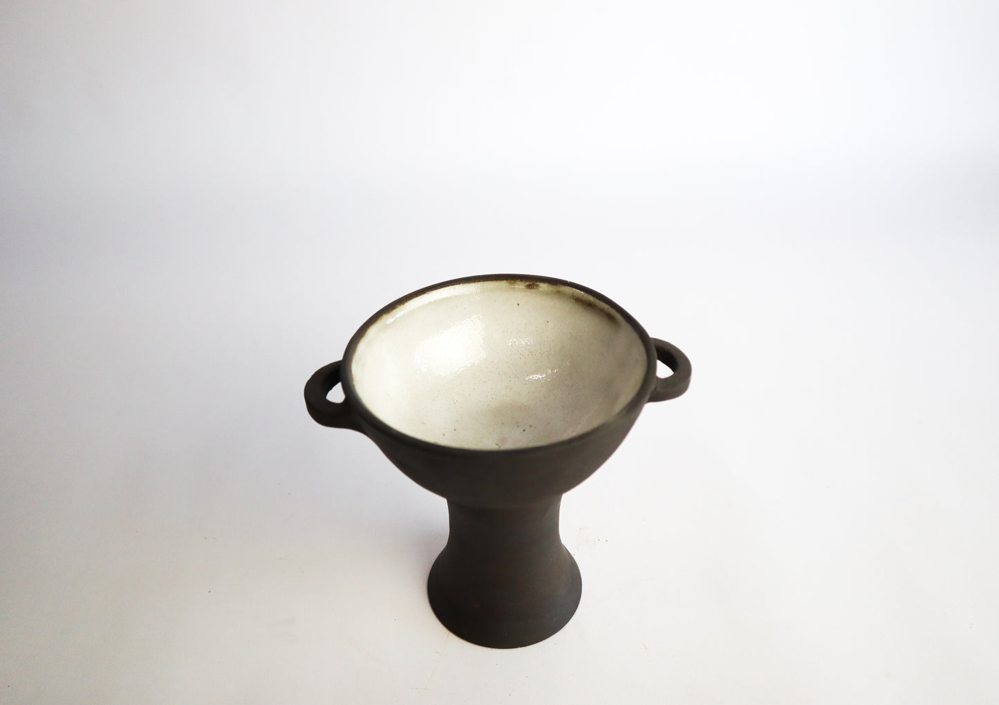 Half-Loop Chalice Pot +