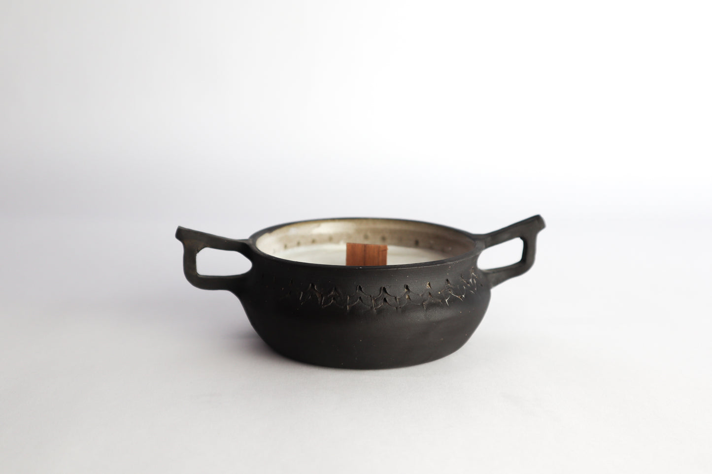 Cutie Winged Pot