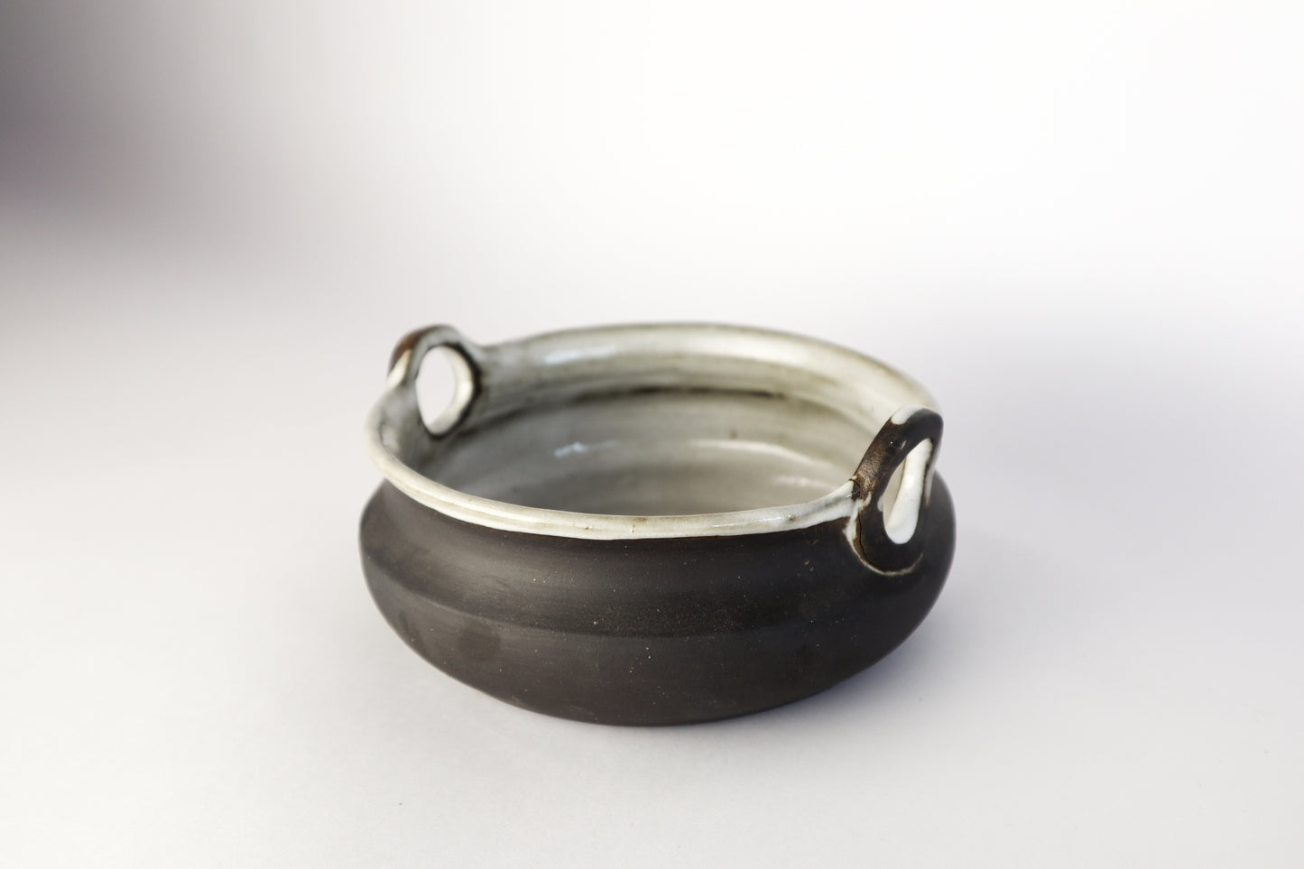 Loop Ear Pot