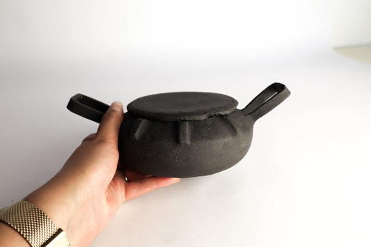 Cutie Lidded Pot