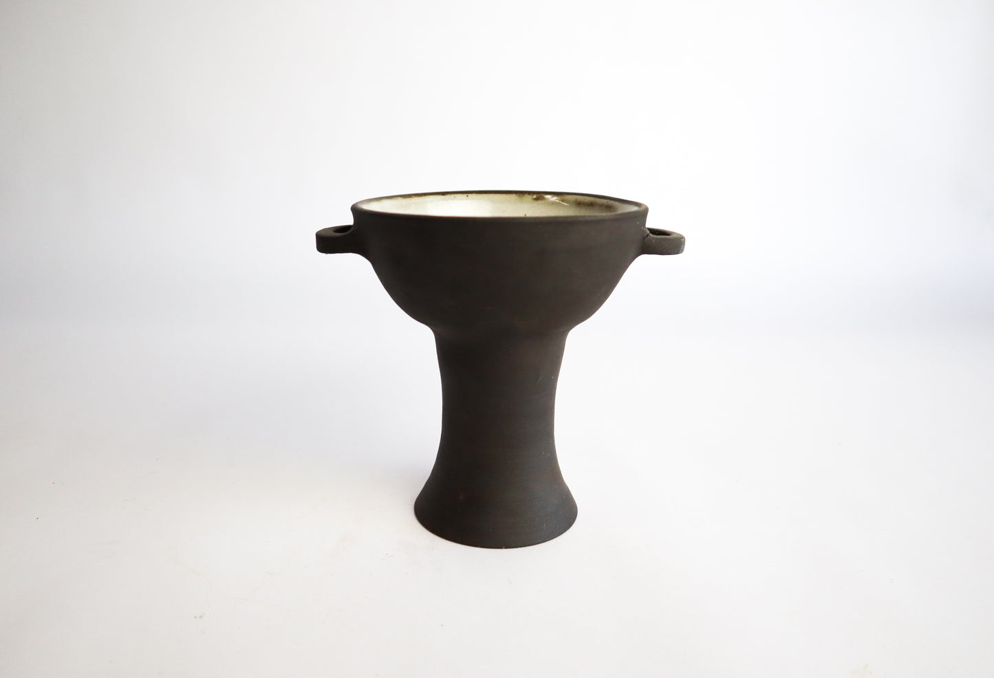 Half-Loop Chalice Pot +